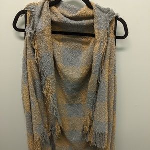 🦥 5/$20 Plaid Vest - Gray